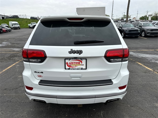 Vehicle image 5 of 42