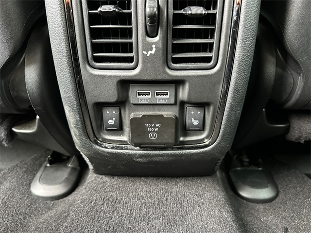 Vehicle image 14 of 42