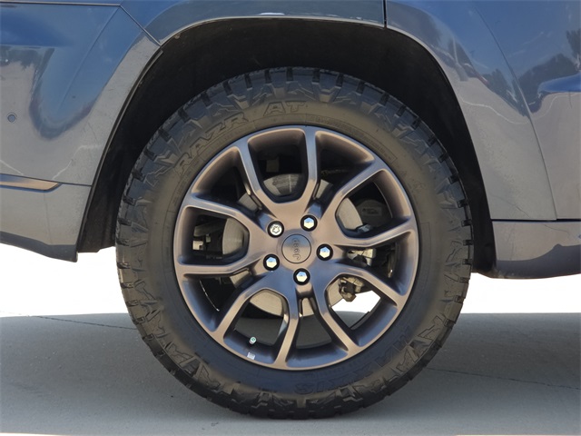 Vehicle image 9 of 27