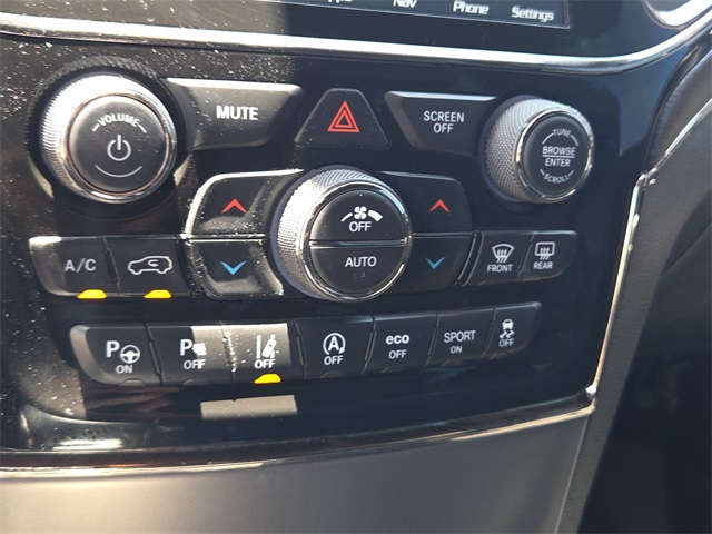 Vehicle image 20 of 27