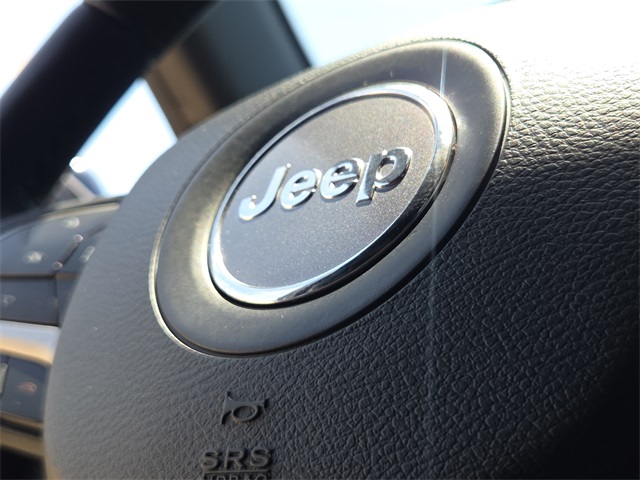 Vehicle image 24 of 27