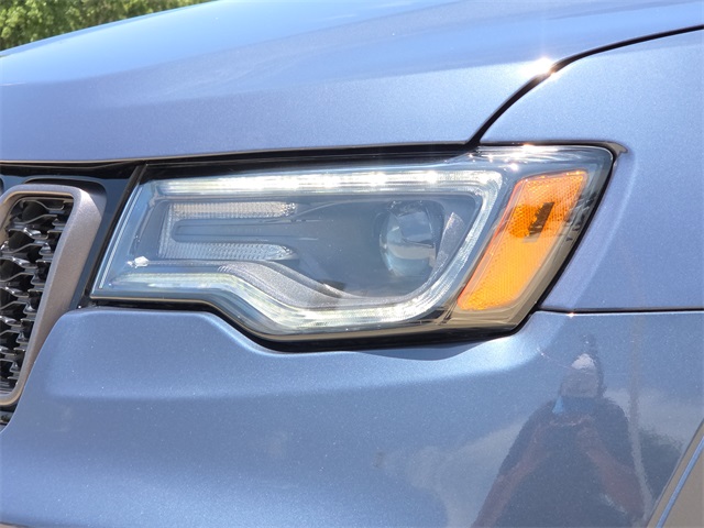 Vehicle image 7 of 27