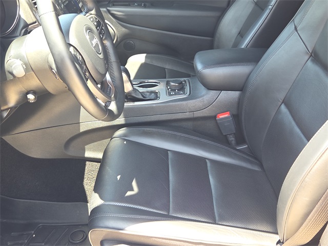 Vehicle image 16 of 27