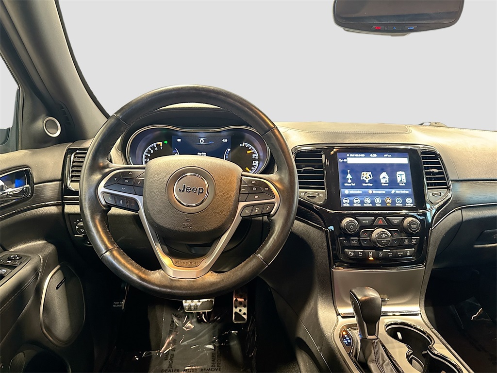 Vehicle image 19 of 32