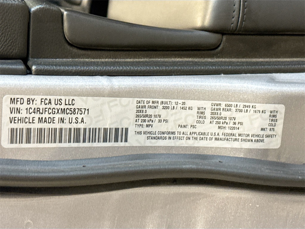 Vehicle image 24 of 32