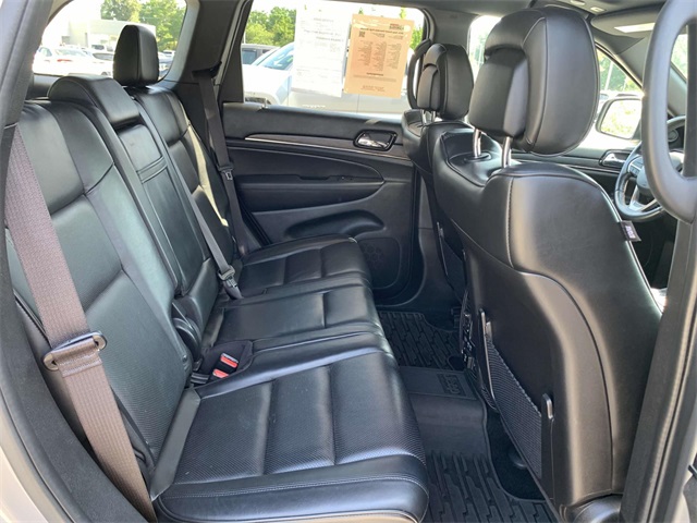 Vehicle image 27 of 31