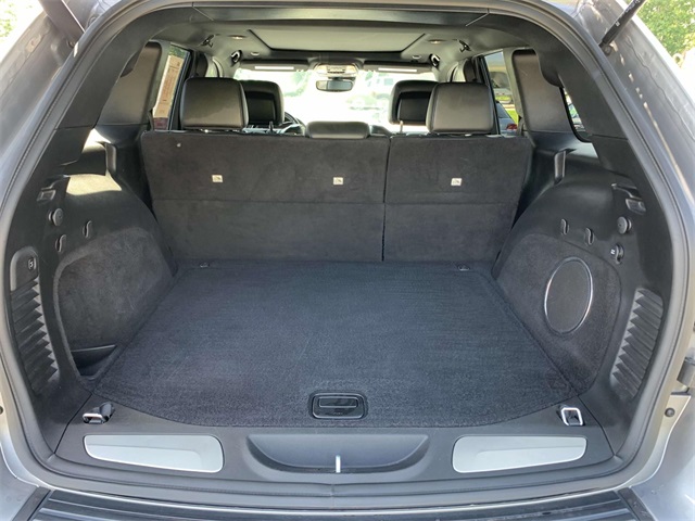 Vehicle image 25 of 31