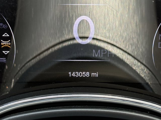 Vehicle image 28 of 29