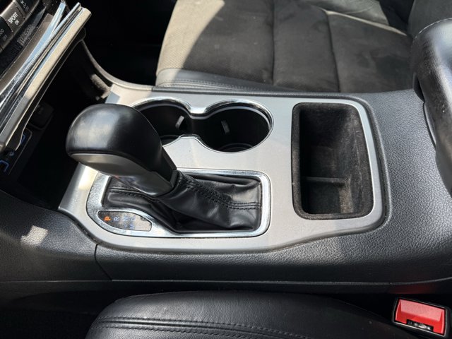 Vehicle image 24 of 29
