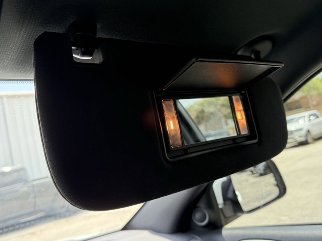 Vehicle image 26 of 29