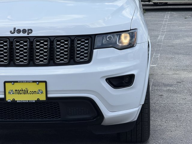 Vehicle image 3 of 29