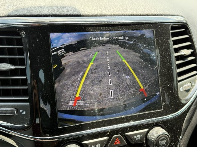 Vehicle image 22 of 29