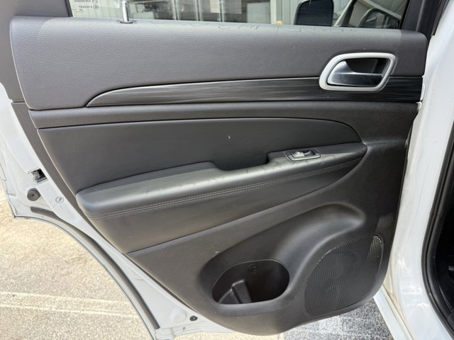 Vehicle image 16 of 29