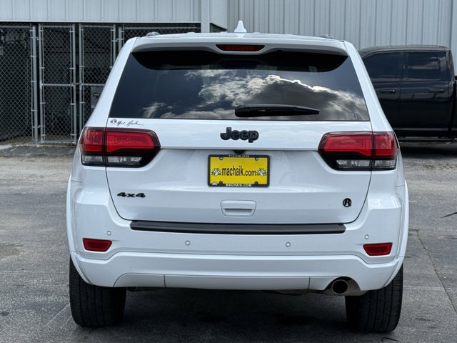 Vehicle image 7 of 29