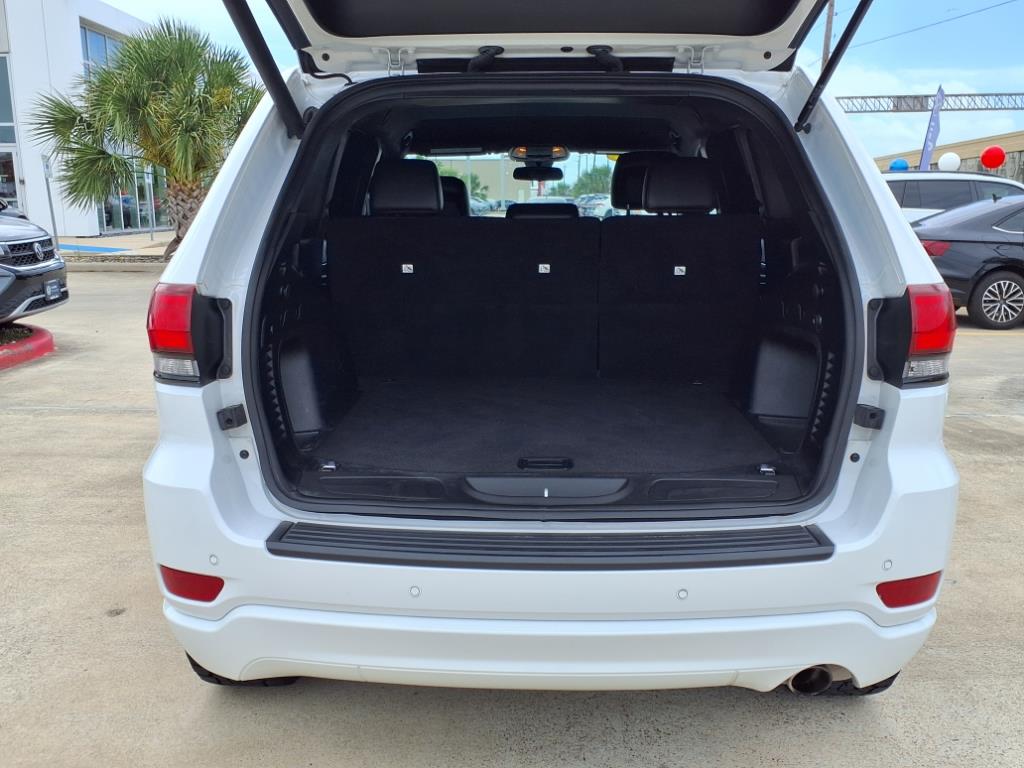 Vehicle image 10 of 30