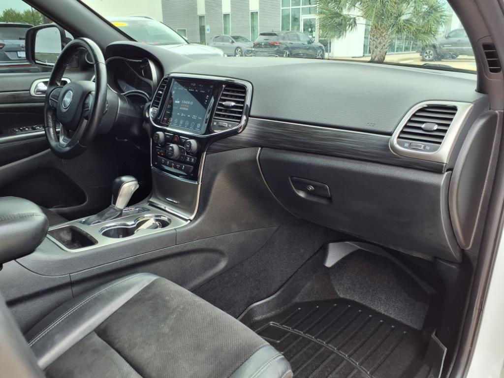 Vehicle image 14 of 30