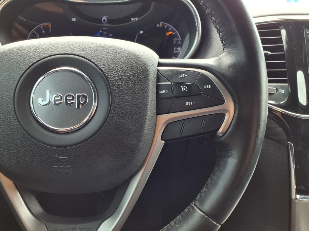 Vehicle image 17 of 30