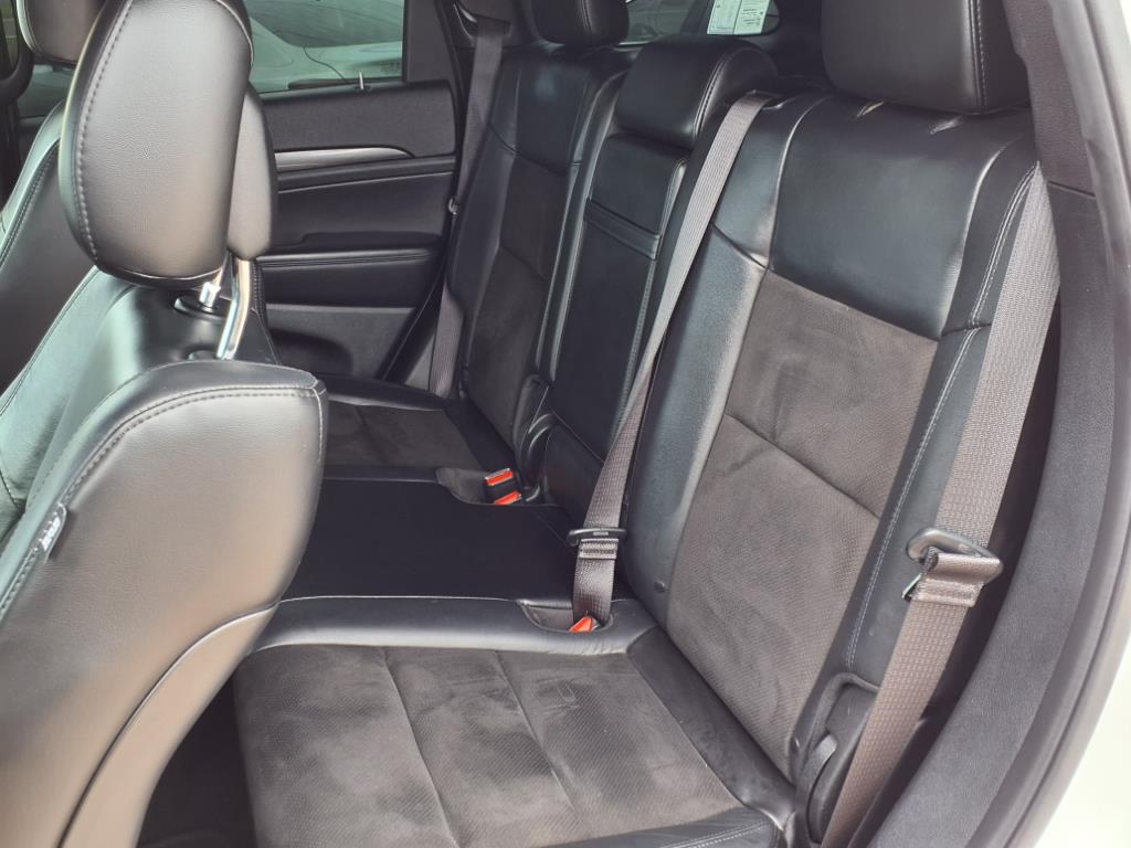 Vehicle image 13 of 30