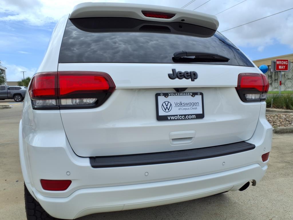 Vehicle image 6 of 30
