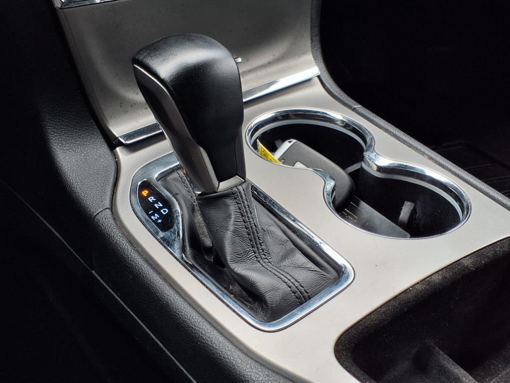 Vehicle image 22 of 30