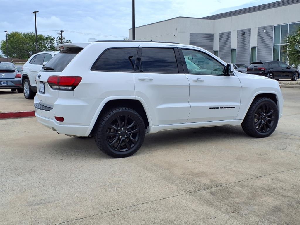 Vehicle image 5 of 30