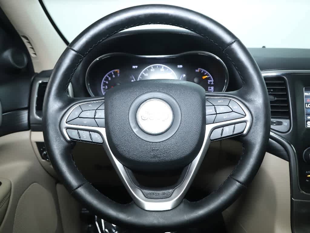 Vehicle image 27 of 46