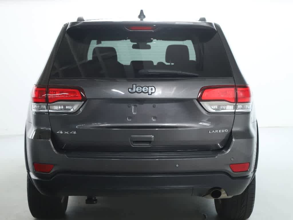 Vehicle image 10 of 46