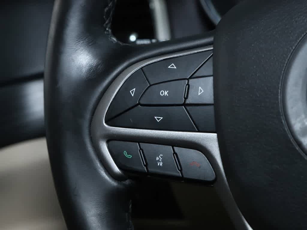 Vehicle image 39 of 46