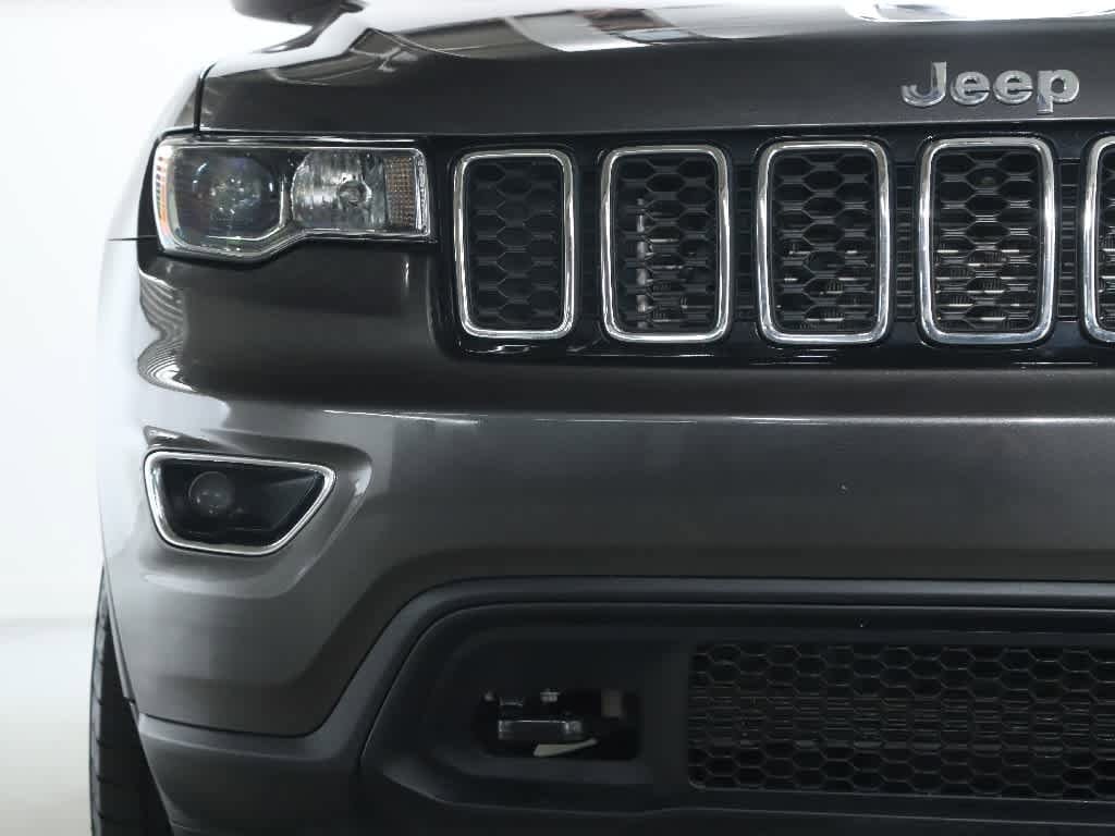 Vehicle image 42 of 46
