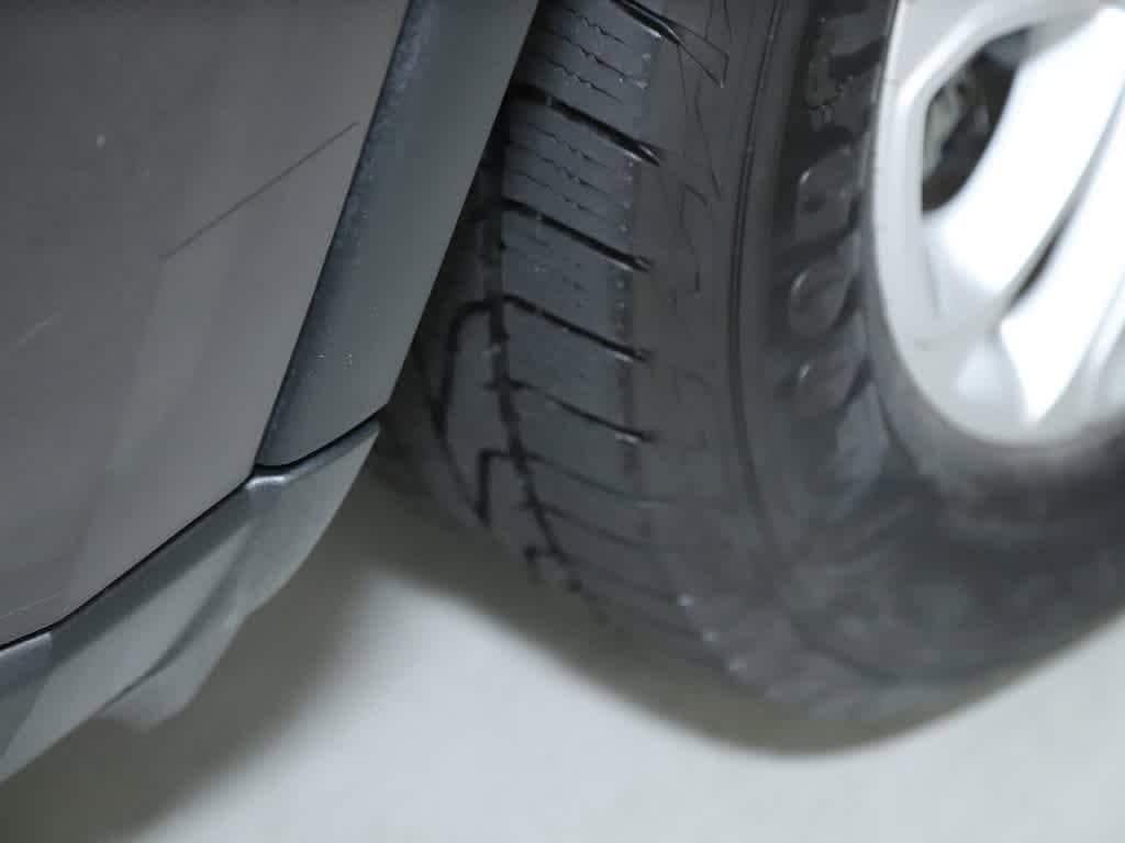 Vehicle image 19 of 46