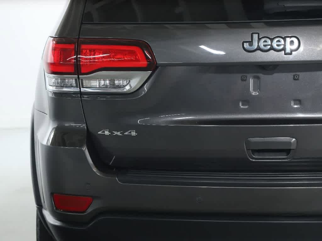 Vehicle image 11 of 46