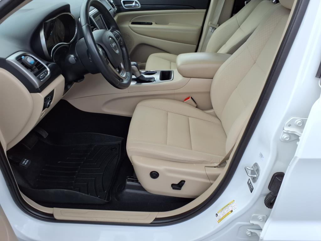 Vehicle image 11 of 18