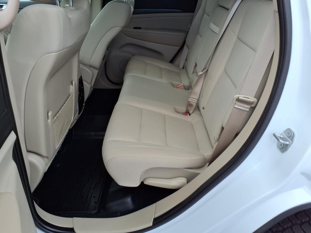 Vehicle image 12 of 18