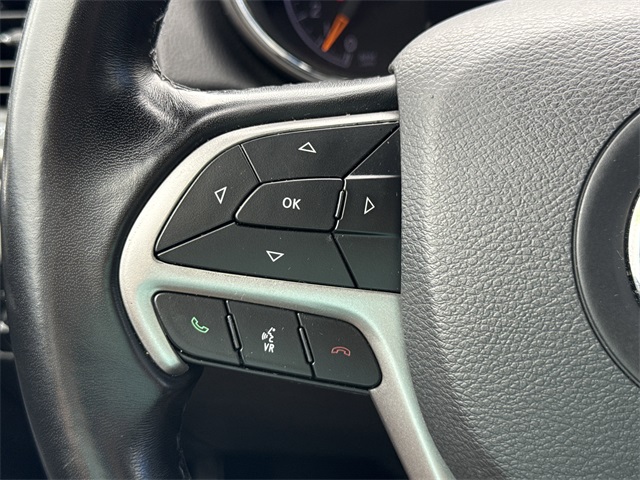 Vehicle image 19 of 24