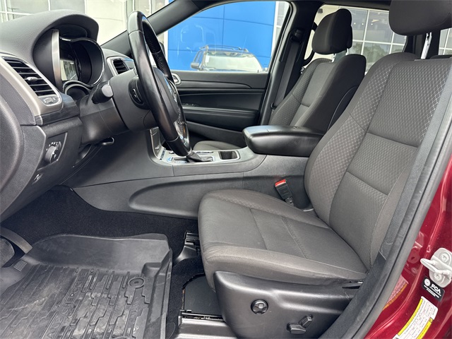 Vehicle image 10 of 24