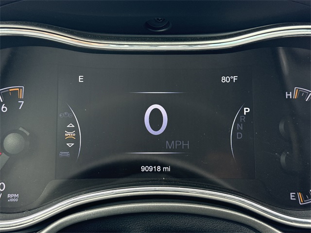 Vehicle image 21 of 24