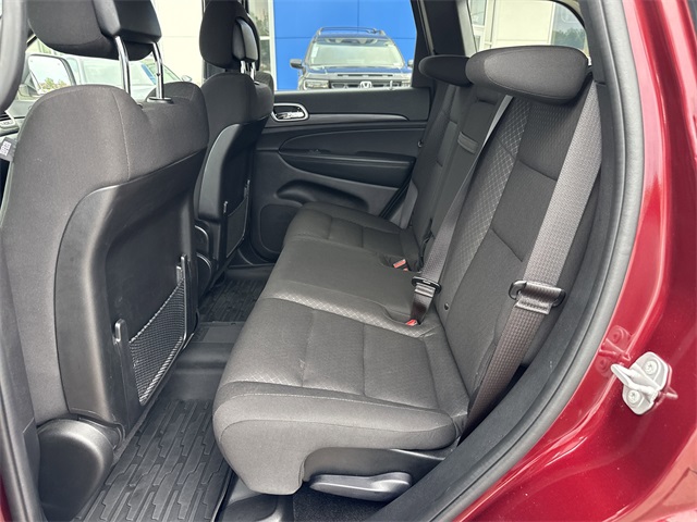 Vehicle image 11 of 24