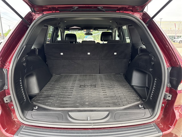 Vehicle image 13 of 24