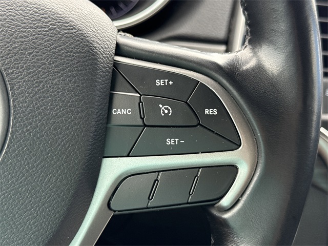 Vehicle image 20 of 24