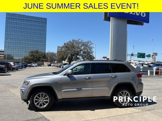 Vehicle image 2 of 34