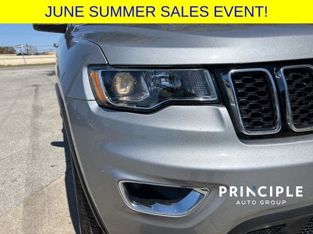 Vehicle image 11 of 34