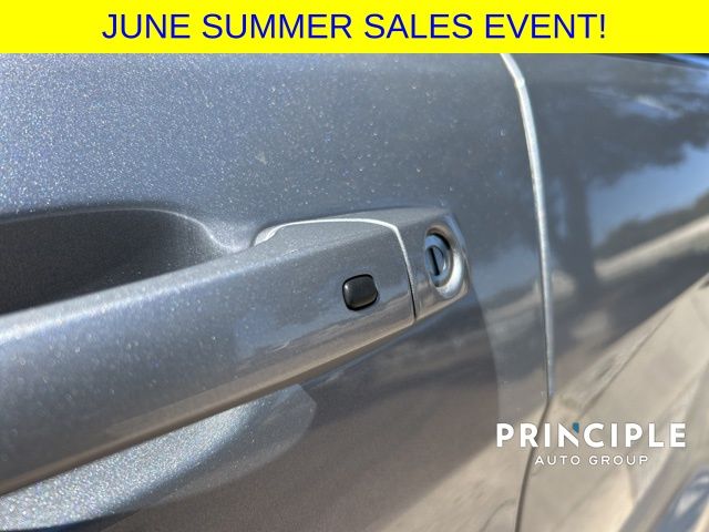 Vehicle image 12 of 34