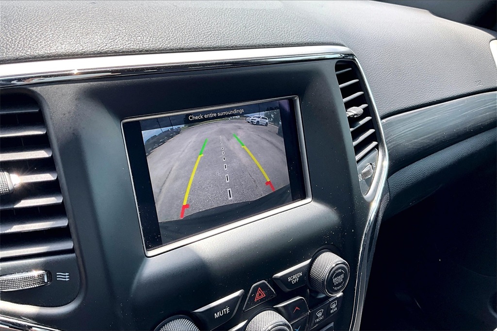 Vehicle image 13 of 34