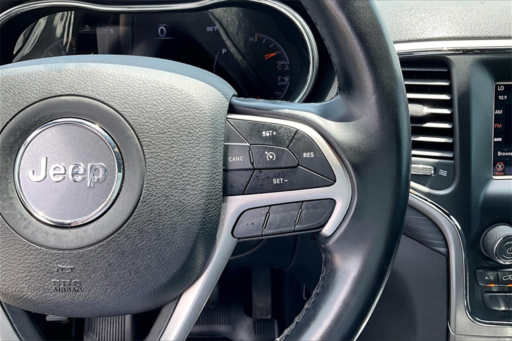 Vehicle image 11 of 34