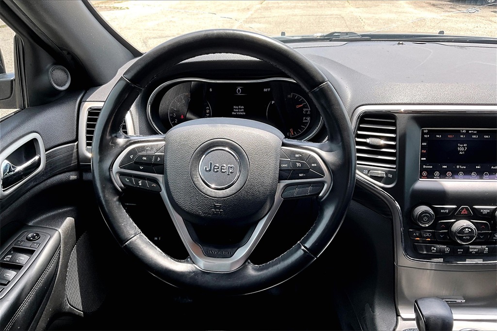 Vehicle image 8 of 34