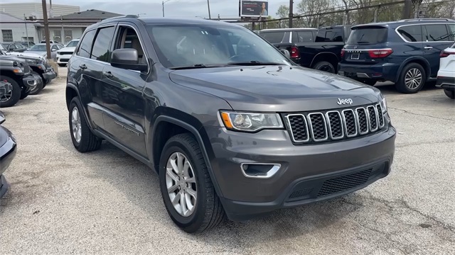 Vehicle image 4 of 28