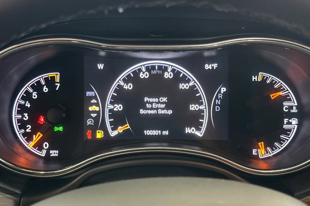Vehicle image 24 of 28