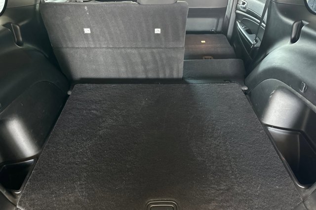 Vehicle image 15 of 28