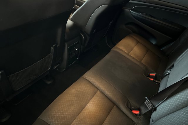 Vehicle image 12 of 28