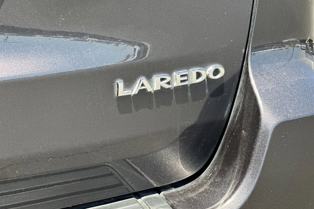 Vehicle image 27 of 28